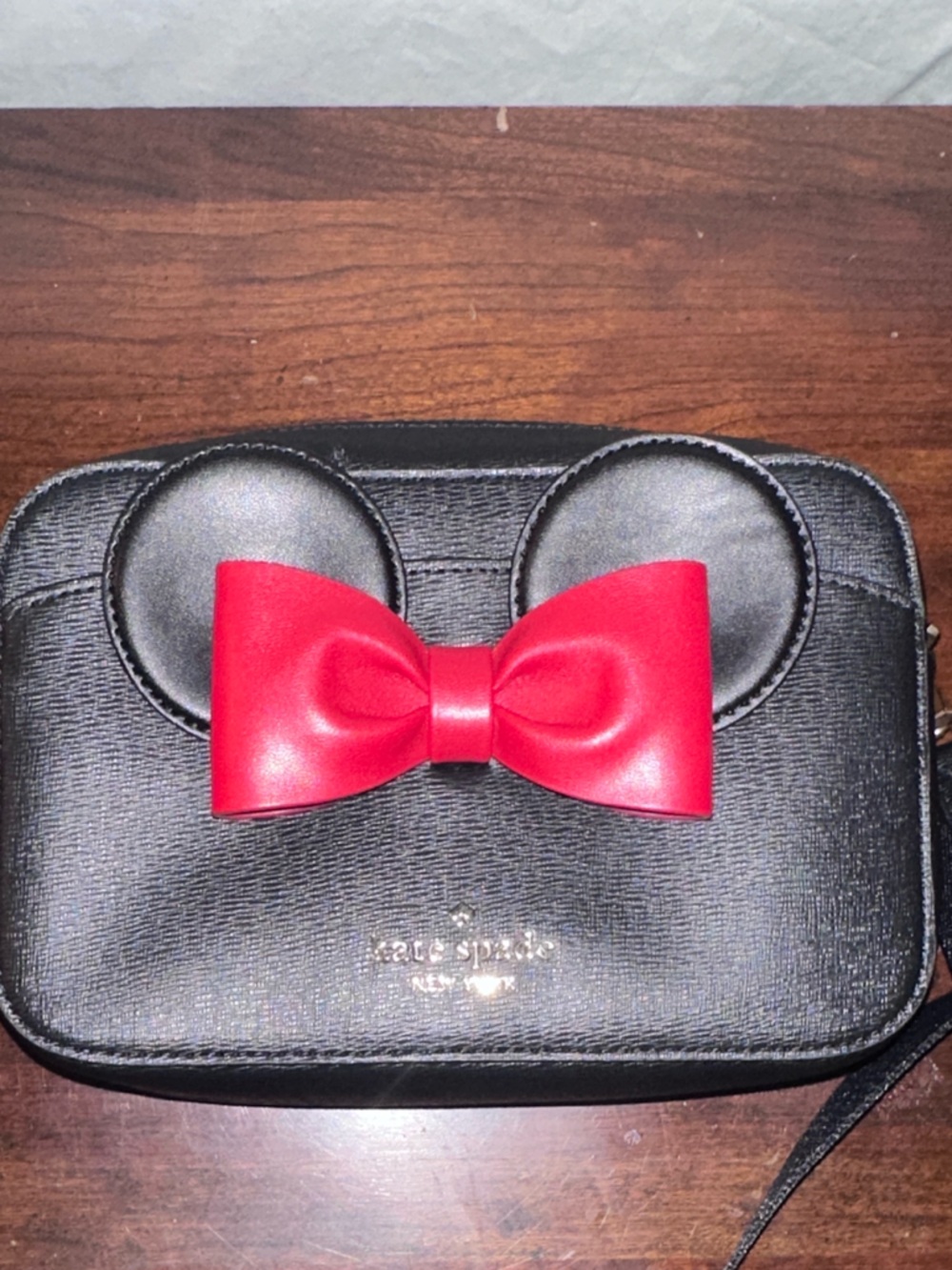 Kate Spade ♠️ Sleek Black Interior Handbag with Gold-Tone Zipper Detail